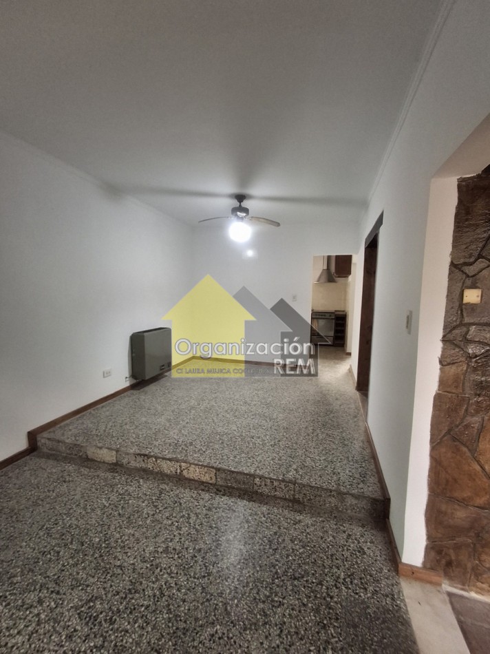 CASA EN ALQUILER, CALLE CHILE 682, B° SANTA RITA
