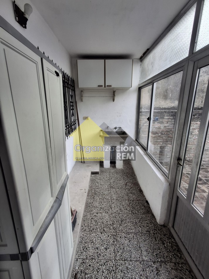 CASA EN ALQUILER, CALLE CHILE 682, B° SANTA RITA