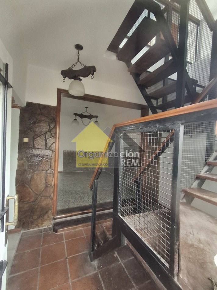 CASA EN ALQUILER, CALLE CHILE 682, B° SANTA RITA