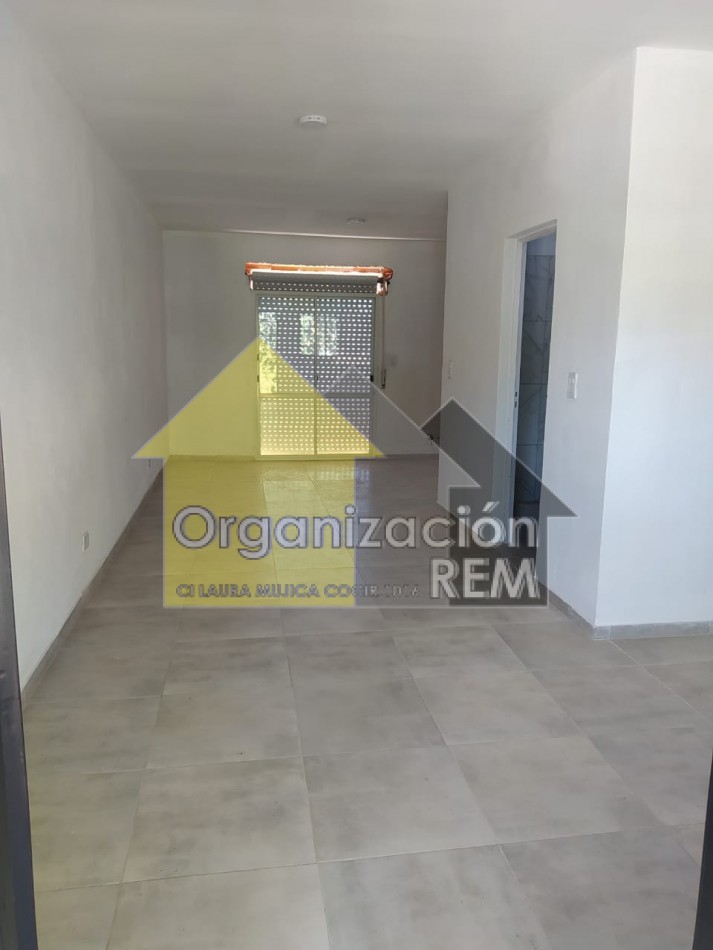 DEPARTAMENTO MONOAMBIENTE EN ALQUILER - CALLE 7 N° 2541, PA