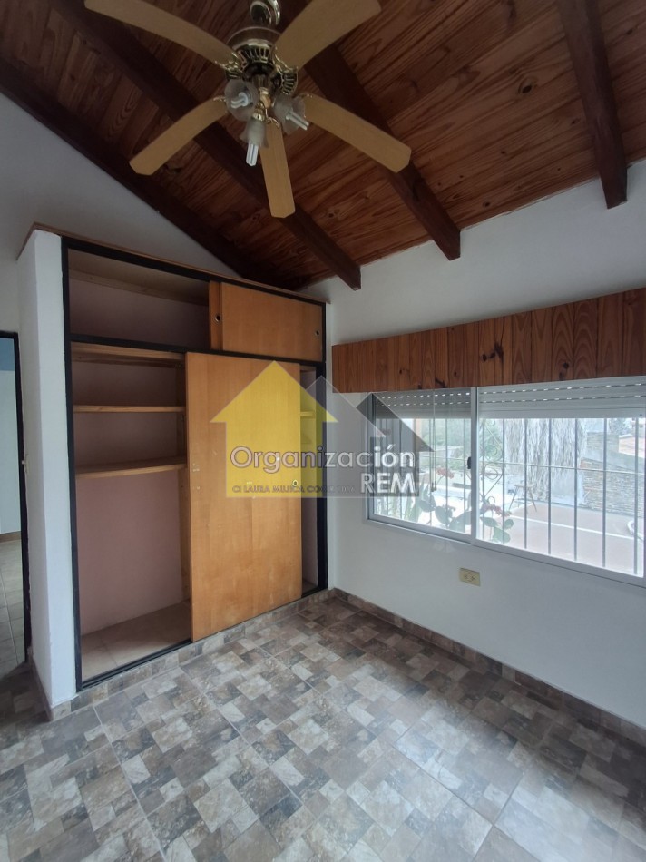 CASA EN ALQUILER, CALLE CHILE 682, B° SANTA RITA